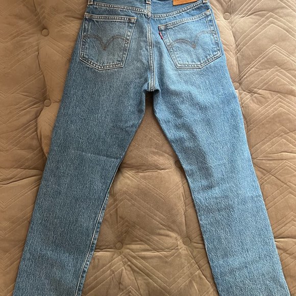 Levi's Distress Jeans, never worn - Picture 2 of 2